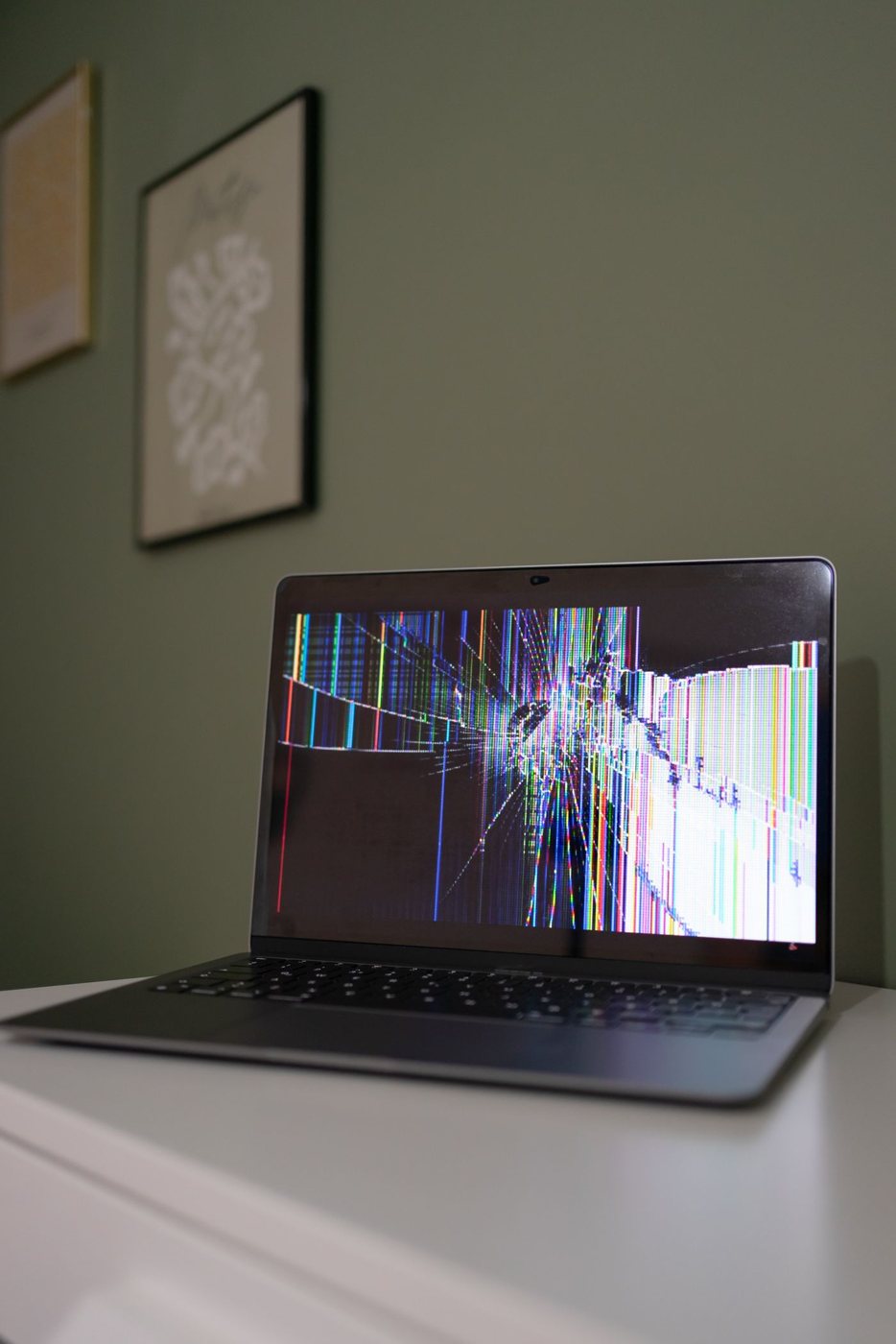 Laptop with a malfunctioning display